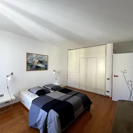 Grande In Area Storica Di Lägenhet Bergamo